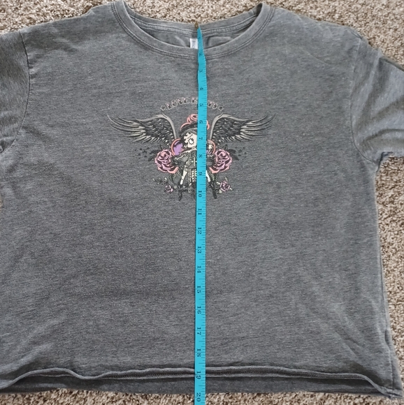 Betty Boop "Love Hurts" T-shirt - Picture 4 of 9